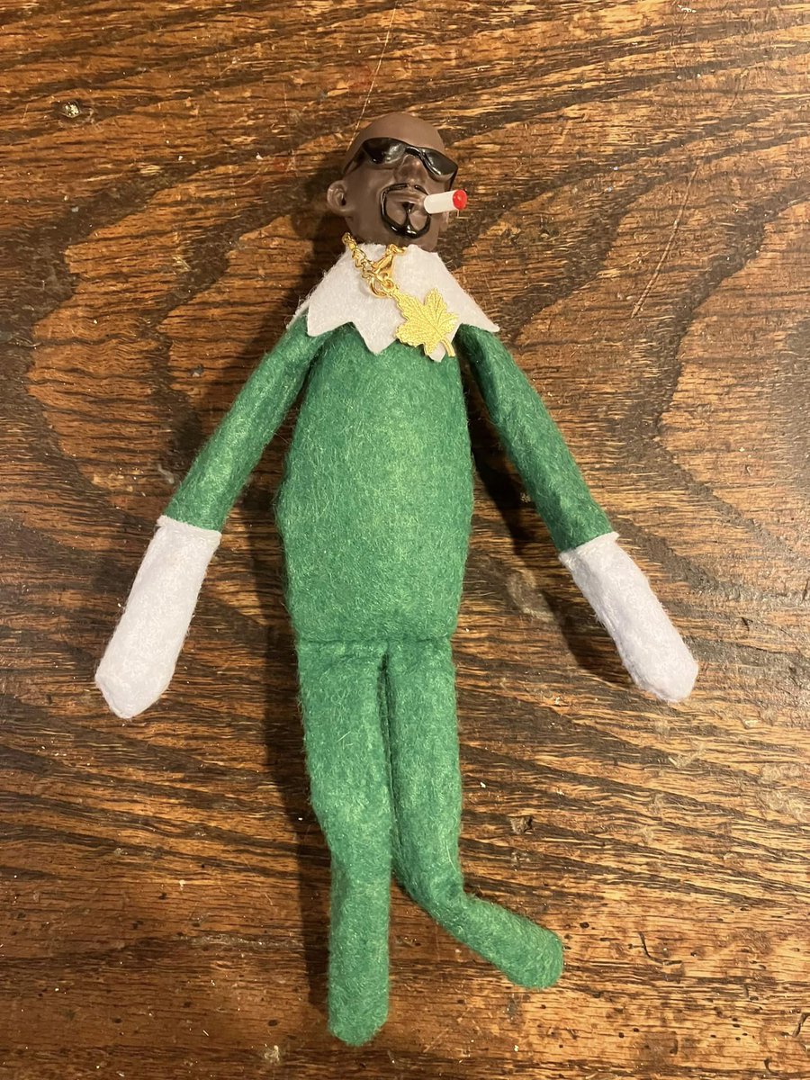 'Some advice for the day…. Don’t order Snoop on a stoop from TEMU, his braids fell off straight out of the box and now he looks like R. Kelly' lolololool