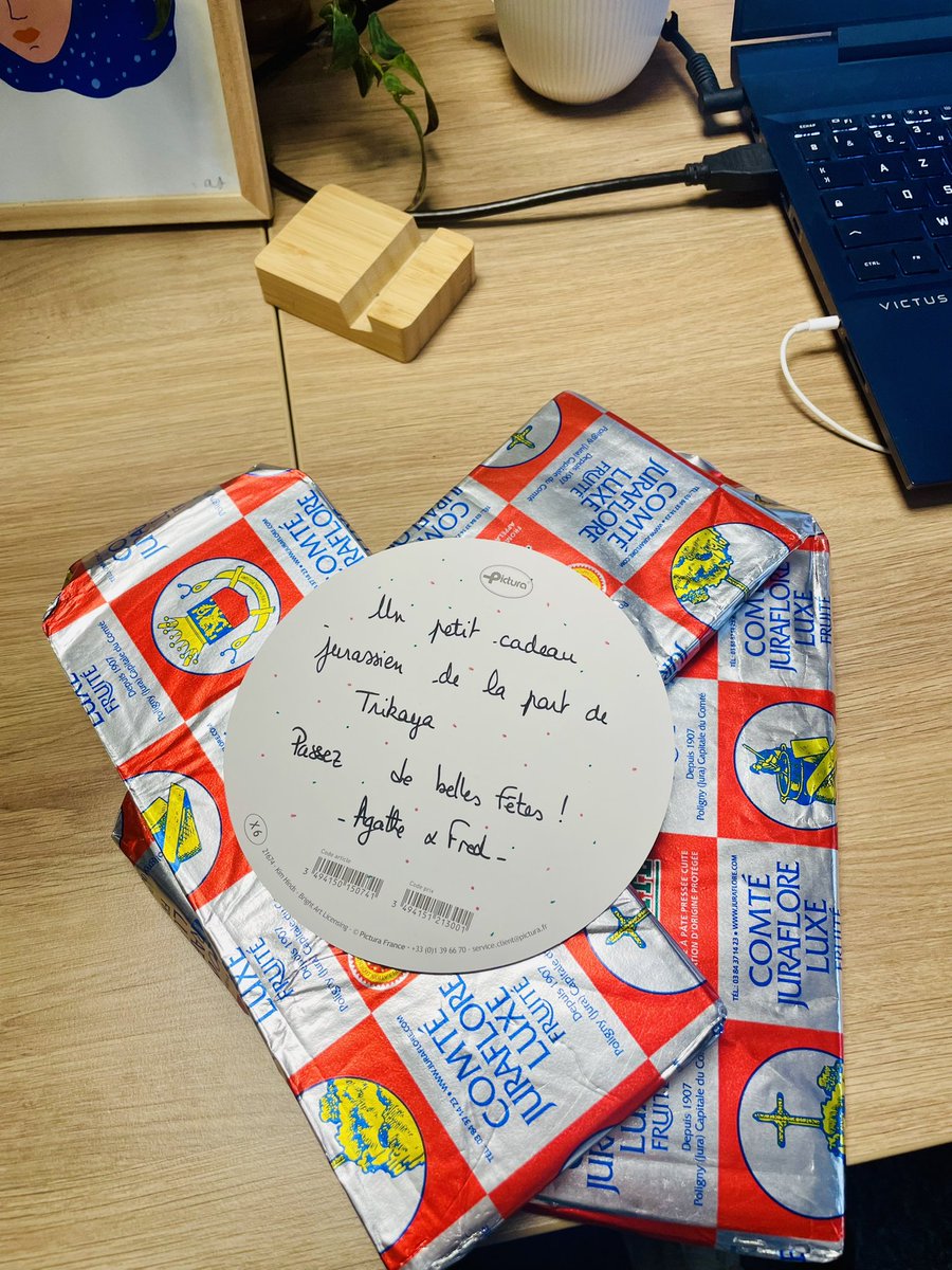 KHOSI (@agencekhosi) on Twitter photo Un grand merci <a href="/Doeurf/">☣ Doeurf™ Fred Bobet - www.trikaya.fr</a>, meilleur cadeau de Noël 😍😍😍
Plein de bisous à vous deux de l’autre bout de la France, on se voit très vite pour trinquer 🍻🥂 Un grand merci <a href="/Doeurf/">☣ Doeurf™ Fred Bobet - www.trikaya.fr</a>, meilleur cadeau de Noël 😍😍😍
Plein de bisous à vous deux de l’autre bout de la France, on se voit très vite pour trinquer 🍻🥂