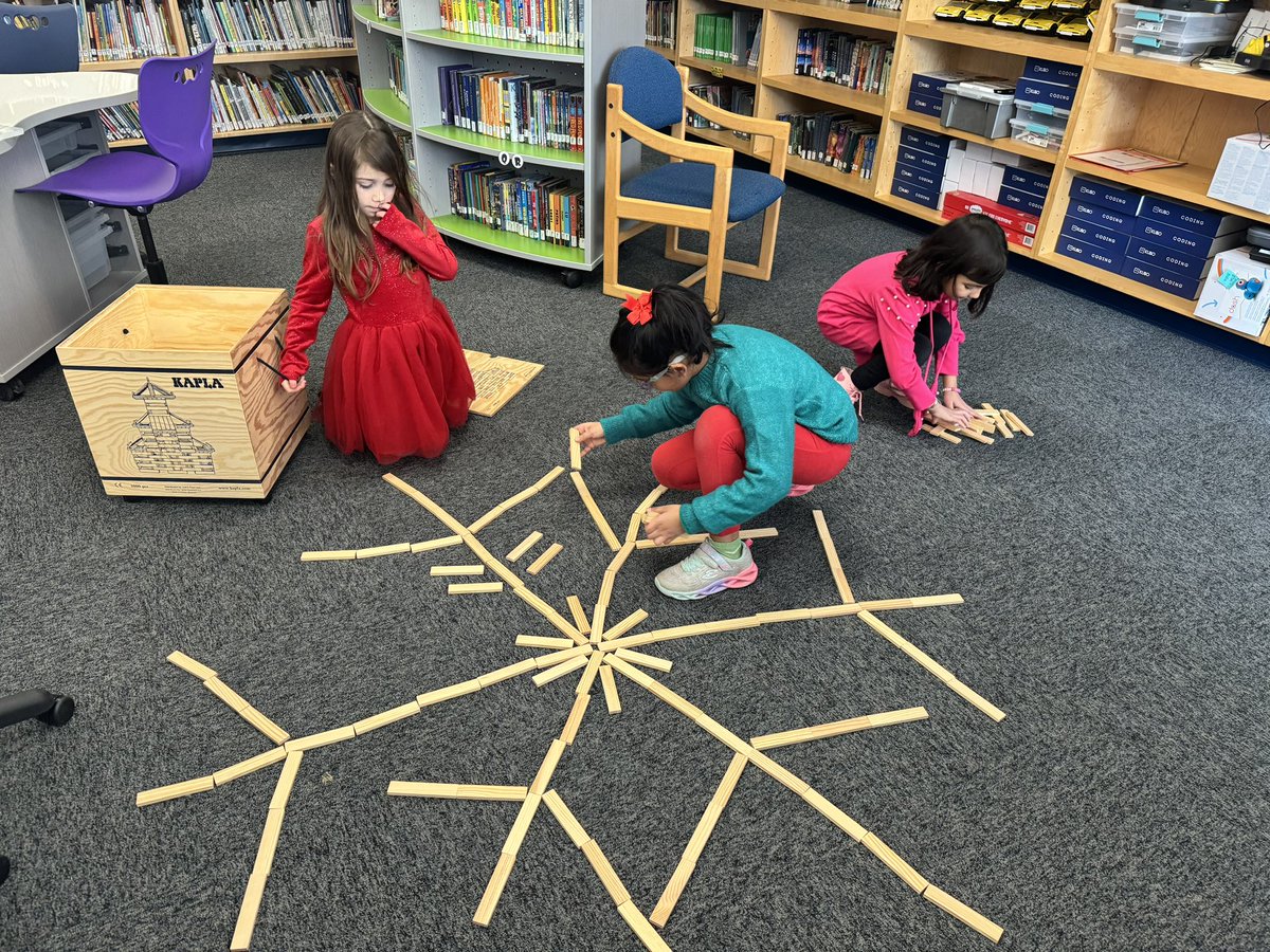 Snowflake building in STEM!