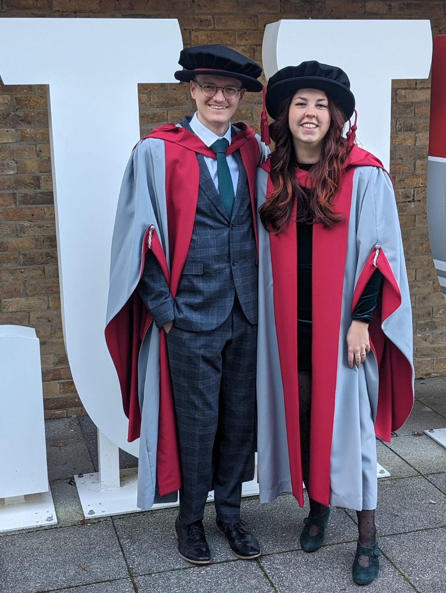 🎓✨ Cheers to our brilliant postdocs @d_potts2 and @Kim_Sauve who recently conquered the PhD journey from @SCC_Lancaster. Now, it's time to sleigh the holiday vibes 🎅🎄🎁