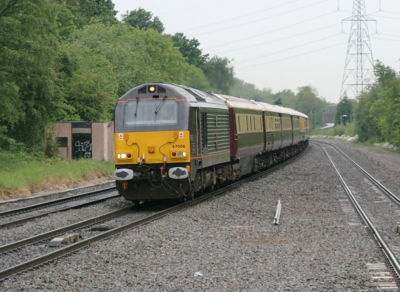 Question guy's can anybody remember what railtour this was. 67006 powers throught Water Orton east bound on 30th May 2007.
<a href="/NuneatonRailway/">NuneatonRailwayCircle</a>  #class67