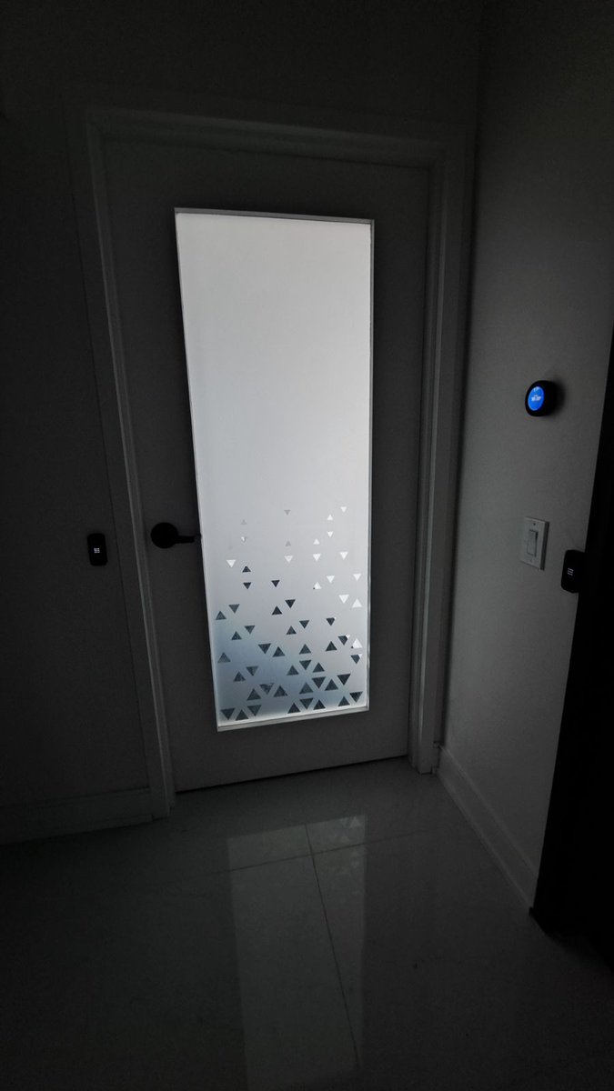 WestmountSigns's tweet image. We recently installed new interior #windowfrosting Kingsguard.ca &apos;s HQ! Frosting is an excellent way to add a dynamic look to your space or provide privacy to meeting rooms without compromising natural light.

Now booking for 2024 - contact us: sales@westmountsigns.com
