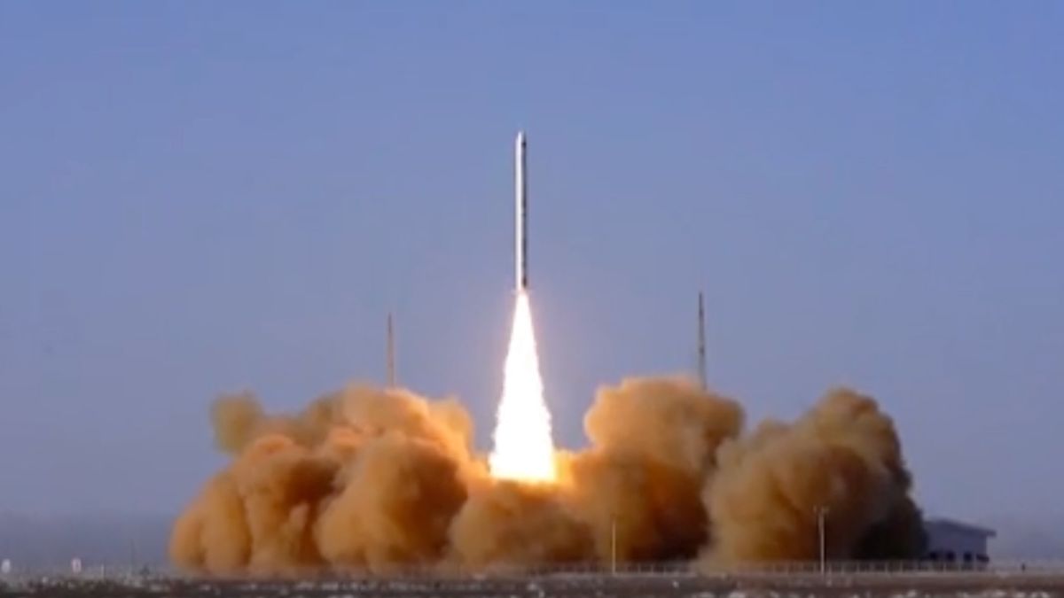 Commercial Chinese rocket launches small returnable spacecraft to orbit (video) trib.al/TP4lyNU
