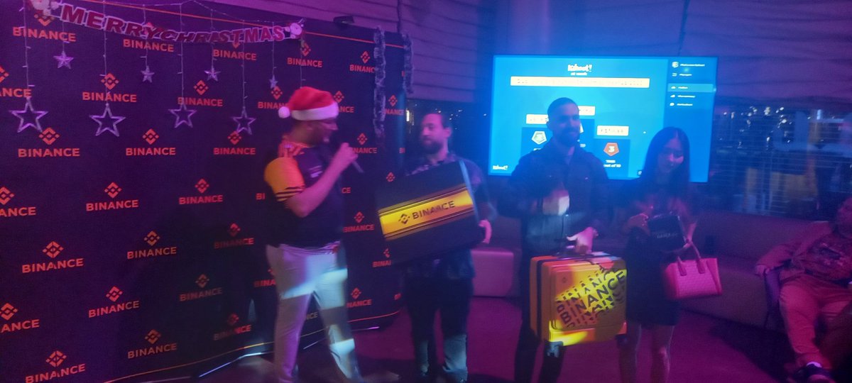 manmoh11's tweet image. Attending Binance Christmas at Dubai #BinanceMeetupDubai
