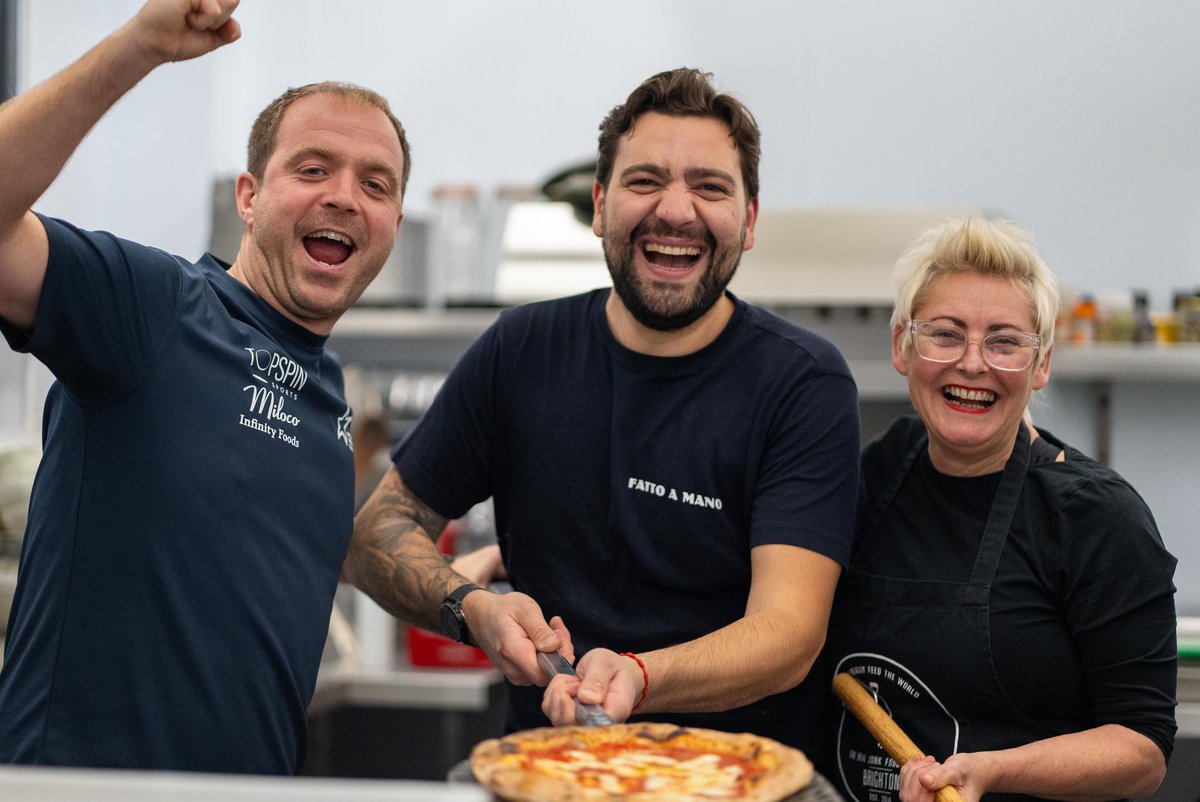 Remember you can eat out and help out the @fitzherberthub crowdfunder. You can get a @fattoamanopizza meal for four. Or what about a Sunday roast @thewindmillbrighton? Check out the campaign crowdfunder.co.uk/p/fitzherbert-… to support this great community project.