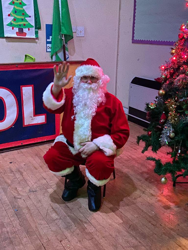 Festive parties are in full swing at Ferryhill 😆 We even had a very special visitor today! Thank you to our friends at Drylaw Police Station who were able to make sure Santa made it to us on time 🎅🏼