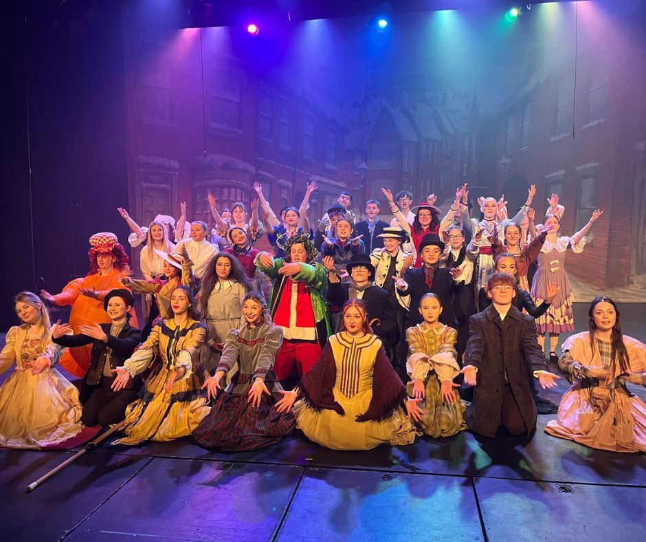 Well done to our fantastic #IGNITE #PerformingArts #students on their recent #panto performance, #Scrooge! 👻✨

📰 Read more: buff.ly/3RQeFz3 

🎭 Book tickets for our 2024 student shows: buff.ly/40PFvJp 

#OneoftheFamily #CreateASpark #SMBIGNITE