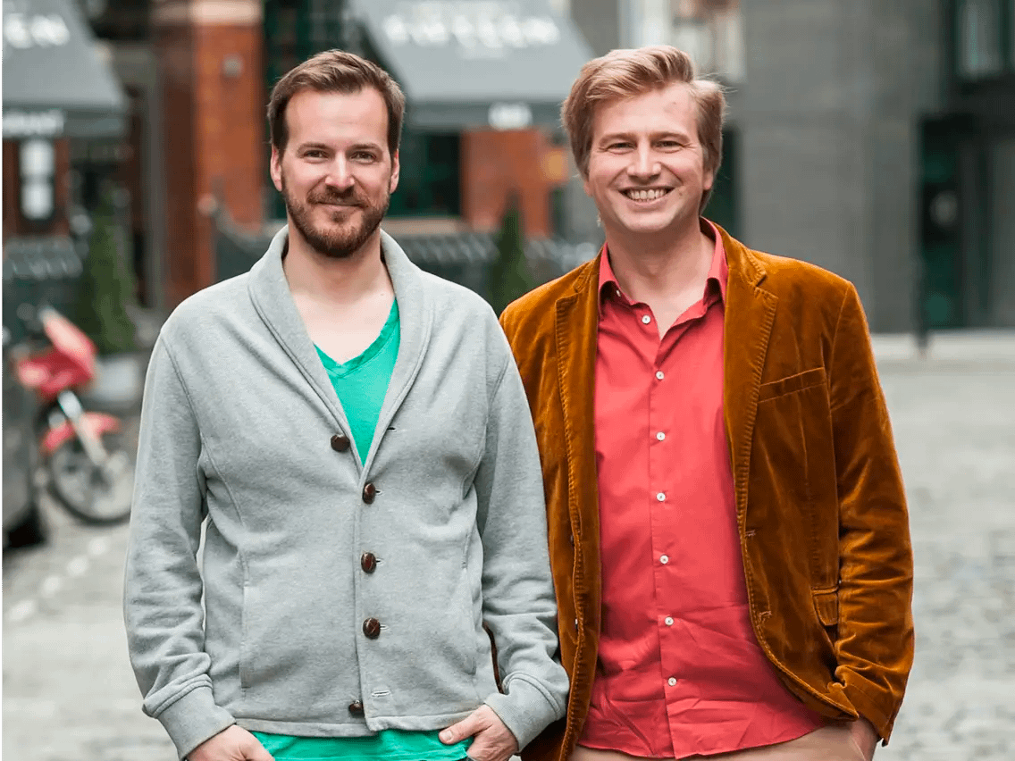 These 2 guys became Estonia’s first-ever billionaires.

Kristo &amp; Taavet founded WISE to make international fund transfers cheap and easy.

In 12 years, WISE has/is:

- 10M+ users with $1.1B revenue
- London's biggest tech IPO

The Breakdown of how they did it 🧵