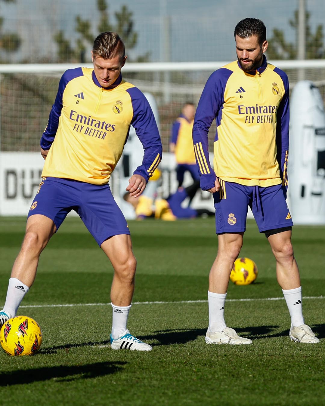 Real madrid training sweater outlet