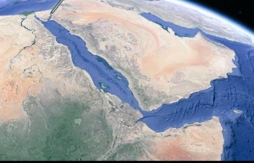 اذا تدخلت #أمريكا ومن تحالف معها في الحرب على #اليمن فنحن في #المهرة جاهزون وحاضرون في الوقوف للقتال مع حكومة #صنعاء ضد التحالف الأمريكي... ولن نسمح بتدمير وخراب اليمن لأجل #إسرائيل
منظرين لهم بكل شوق ولهفه لحصاد أرواحهم.
#اليمن_يخنق_إسرائيل 
#بن_زايد_صهيوني_عميل #انقذو_السودان