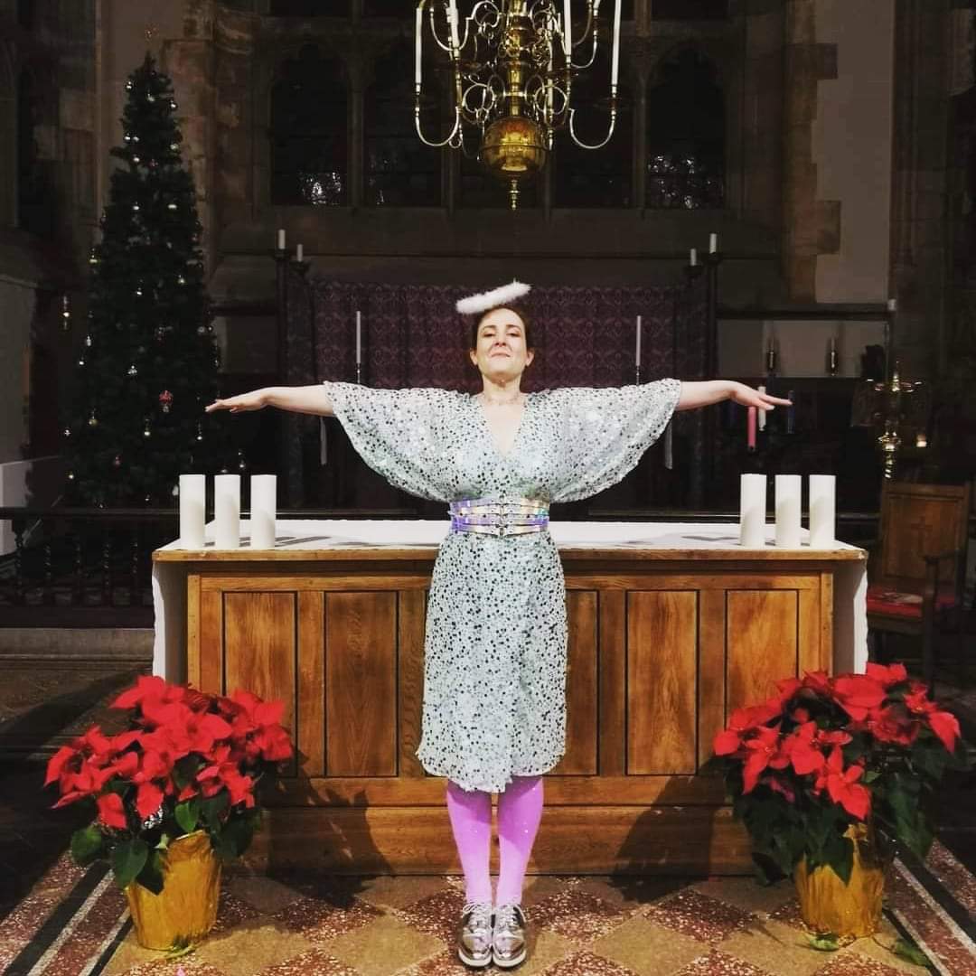 WARDROBE WEDNESDAY!!! 🎶The Angel of the North came down and sequins shone around... 🎶 PROS very appropriate for church gig. CONS the split in the dress was mostly highly inappropriate for a church gig when seated... Which was how I spent the whole gig 🤦‍♀️😅