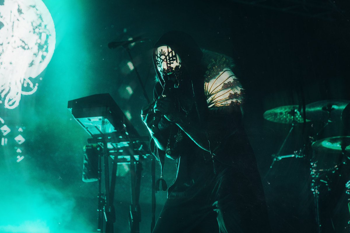 Levi (@levi_brouns) on Twitter photo Dumping some photos before the end of the year, so here are some shots of vessel from <a href="/Sleep_Token/">Sleep Token</a>
•
Worship
•
•
•
•
#sleeptoken #photography #music #metal #takemebacktoeden #musicphotography Dumping some photos before the end of the year, so here are some shots of vessel from <a href="/Sleep_Token/">Sleep Token</a>
•
Worship
•
•
•
•
#sleeptoken #photography #music #metal #takemebacktoeden #musicphotography