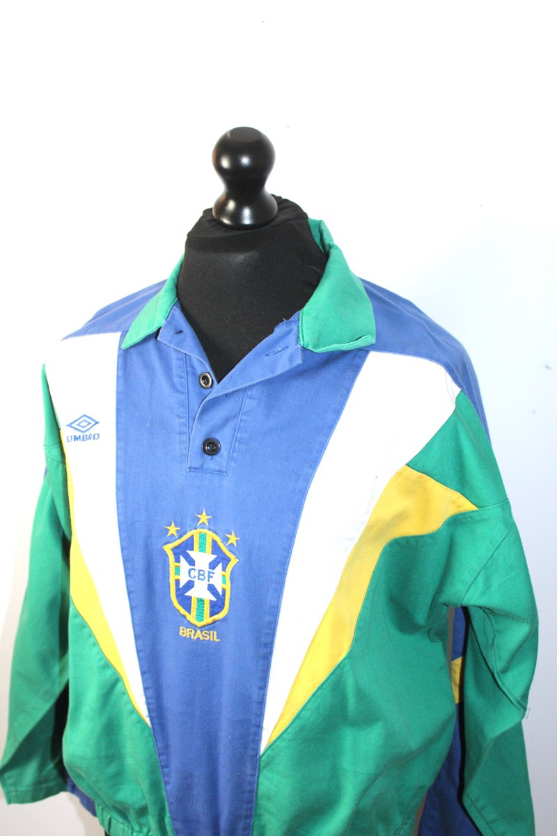 Proper early 90s drill top by Umbro! ON SALE NOW ha7classicalshirts.co.uk/collections/br… #brazil #umbro #romario #footballshirtsforsale #FootballShirts #ClassicFootballShirts #VintageFootballShirts #RetroFootballShirts