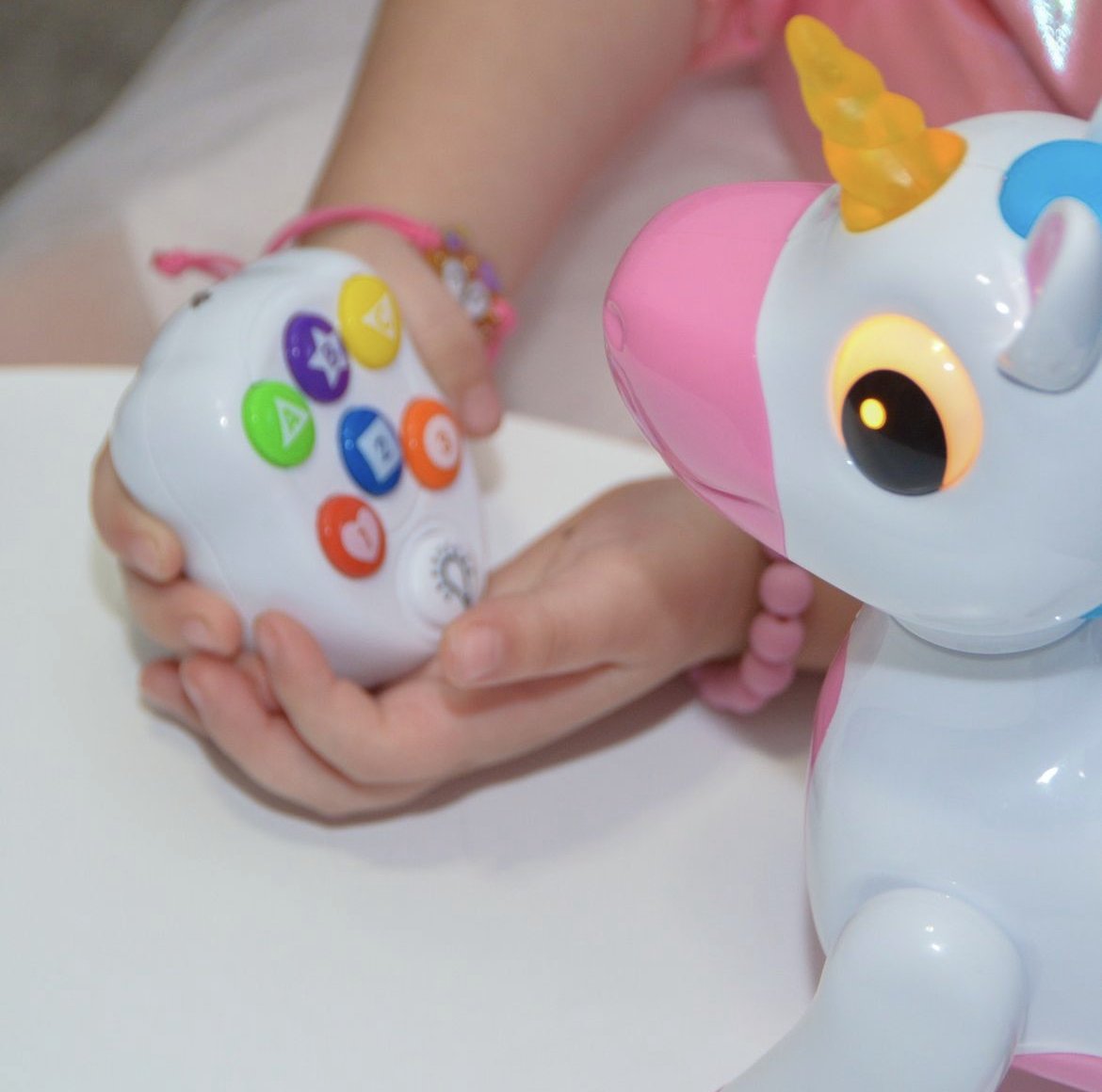 The Play and Learn Remote Control Dancing Unicorn delivers flashing lights, sound effects, and two play modes... Action and Let's Learn! 🧠🦄