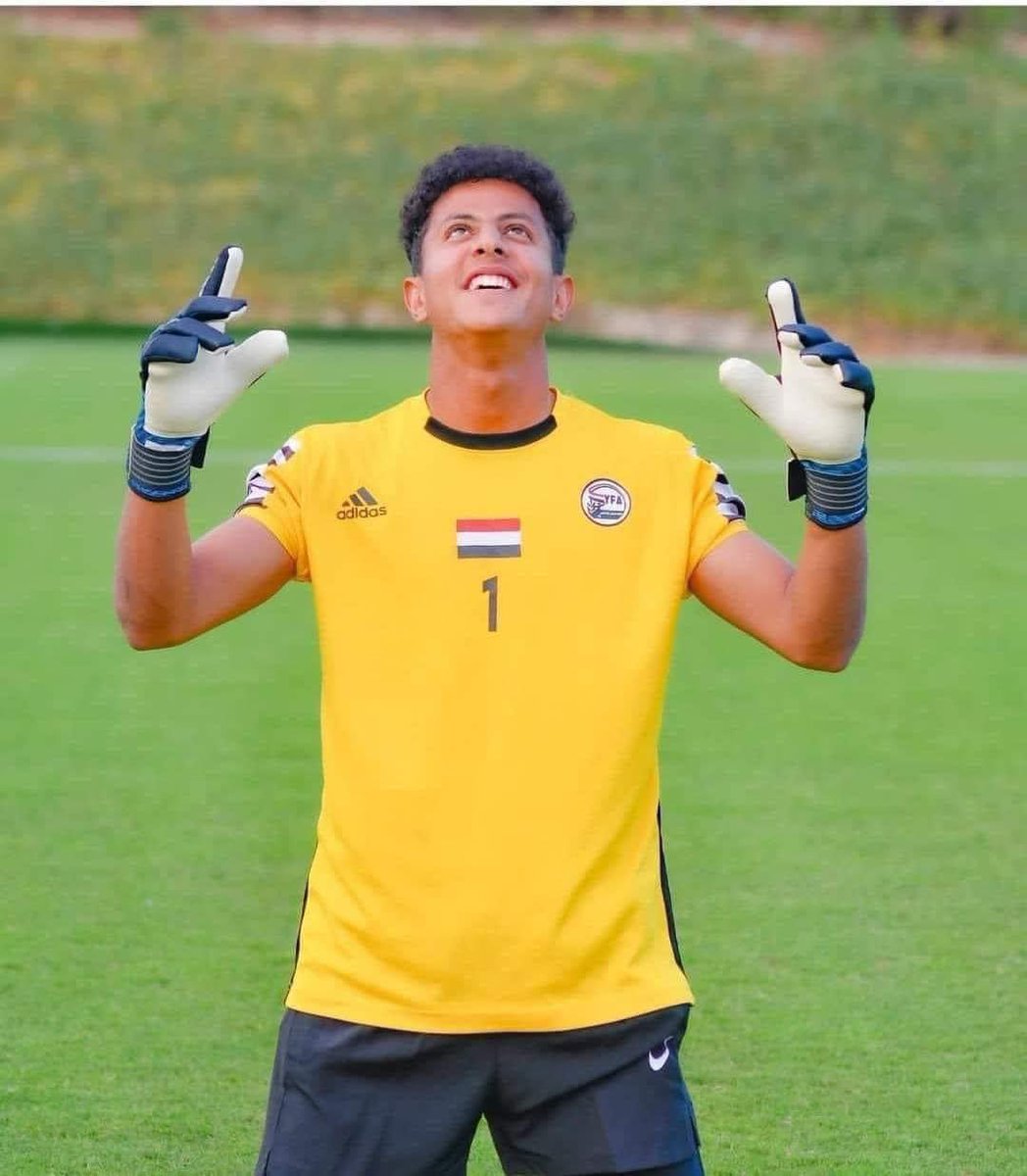 مشوار محترم لمنتخبنا في هذه البطولة 

ومباراة نهائية أضعناها من اليد وحسموها الشباب ، بل حسمها إبن ردفان الحارس وضاح

اليمن رسمياً بطلاً لغرب آسيا للمرة الثانية 🏆 🇾🇪