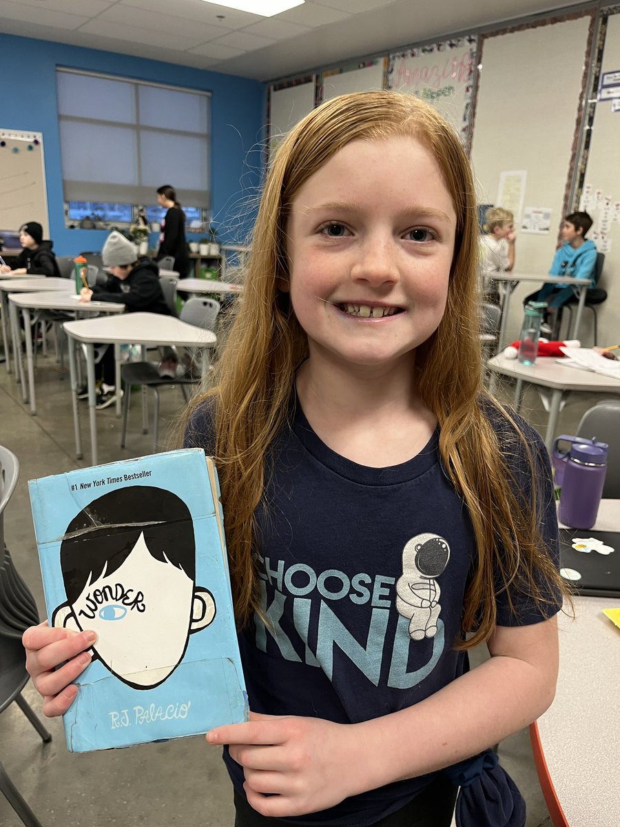 You've got a new fan, @RJPalacio ! #wonder @IRIC_WC #shesareader