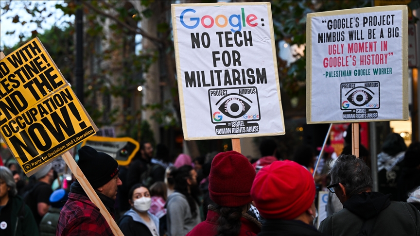 carlesplanasbou's tweet photo. Google y Amazon podrían haber ayudado a violar los derechos humanos en Palestina.

Cientos de empleados están indignados con una misteriosa y millonaria alianza entre Israel y ambas tecnológicas que, aseguran, "alimenta el apartheid".

Hoy nos adentramos en el Proyecto Nimbus🧵👇🏽 https://t.co/yiUqHAuAvF