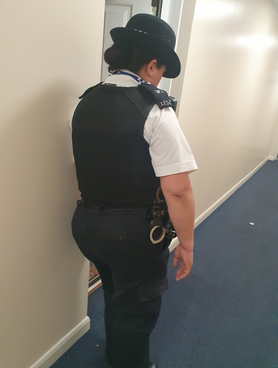 MPSHounslowHth's tweet photo. Hounslow Heath SNT were conducting/ Dealing with  ASB and reassurance patrols before the end of last year. GROVE &amp; COBBS ROAD HOUNSLOW. 
#Antisocialbehaviour 
#communityengagements https://t.co/ImUFaamHFT
