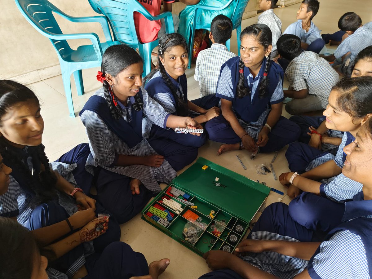 VaaniDCF's tweet image. Our STEM program, launched in Nov-2023 in partnership with #ShriSahuChhatrapatiApangKalyanSanstha Kagal, Kolhapur, is thriving! Huge applause to our dedicated teachers and enthusiastic kids. A big thank you to our philanthropic partner #ExxonMobil and technical partner, #Stemlabs