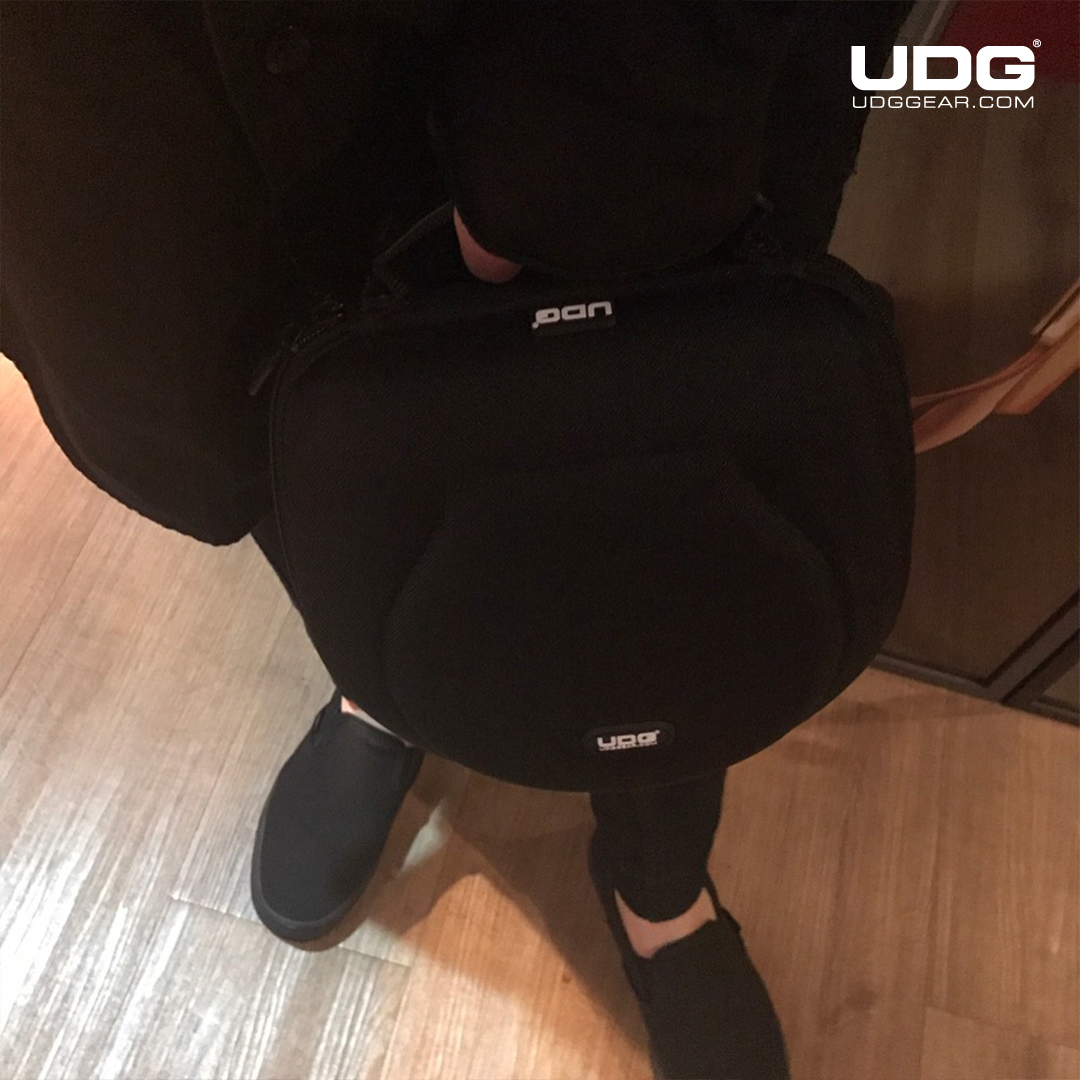 udggearcom's tweet photo. Smart protection 💪 for your headphone 🎧 by @a_dj_store

#UDG #UDGGEAR #Deejay #Producer #DJLIFE #UDGonTheRoad #DJonTour #UDGreGram #MusicMagic #MusicLover #MusicIsLife #djstore #excessiverecords #djshop #djworkshop #djschool #klmalaysia https://t.co/PWNX66H9Ay