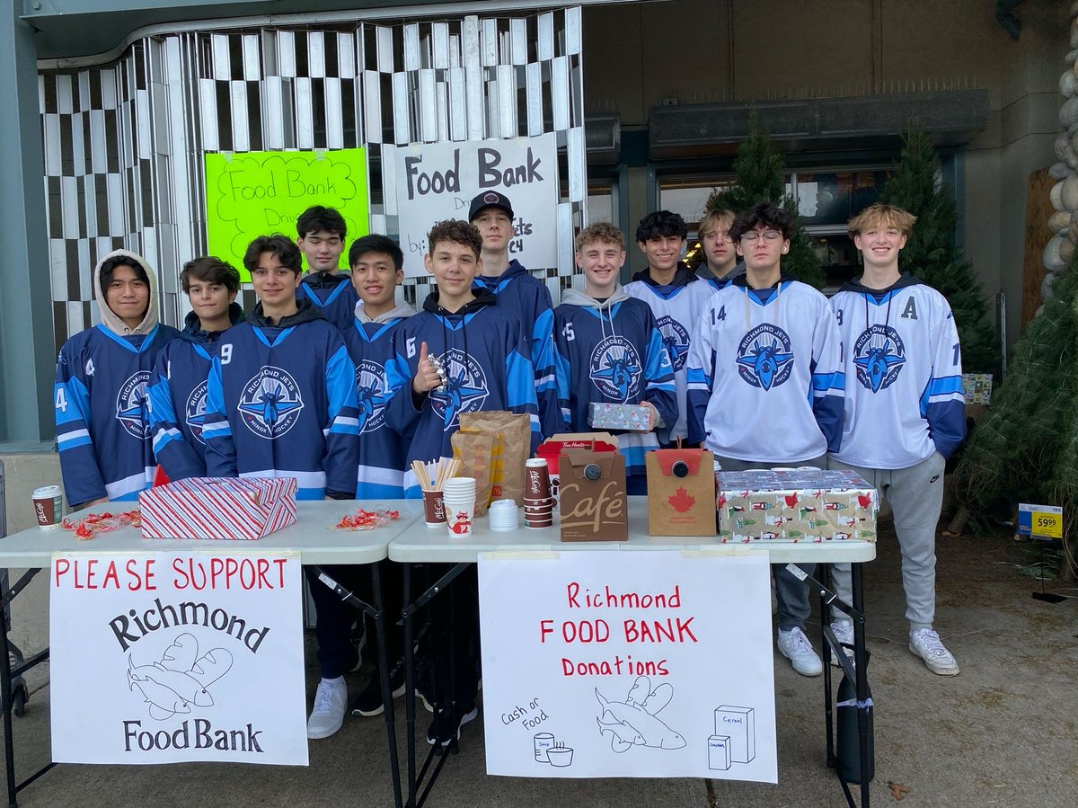 🌟🏒 Our U18-C4 team turned superheroes this holiday! 🎄🥫 Collecting $559.60 & 40+ food items for the Richmond Food Bank outside Save On Foods Ironwood. Proud of their big hearts! #RichmondU18C4 #HolidayGiving #CommunityFirst #RichmondBC #FoodBankSupport
