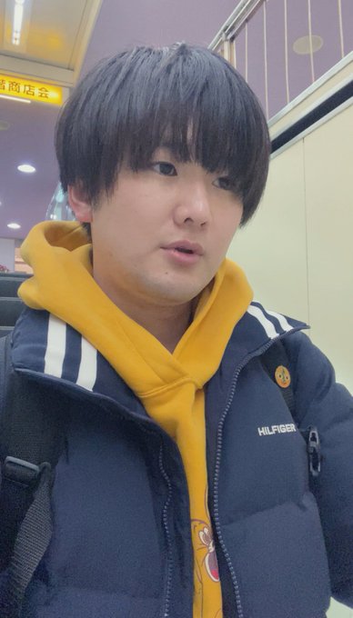 風俗店出た瞬間に「握手させてください！」と声をかけられました！ めっちゃ嬉しいんですけど、めっちゃヌキ顔見られたから恥ずかしいな。。。 https://t.co/JNgB0fR1fu