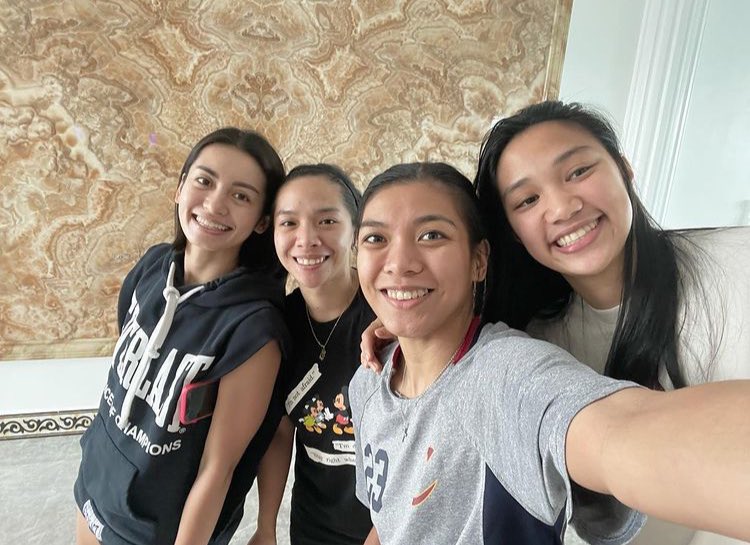 _jellasnaps's tweet photo. Can’t wait to see these 4 wearing the🩷 shirt in one frame https://t.co/PdF8iFbWVr