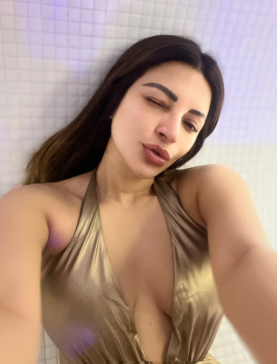 shamasikander's tweet photo. Feeling Salty in a Salt Cave…!!
.
.
.
#saltcave ##FierceAndFearless #shamasikander https://t.co/N2BjvQ8I4m
