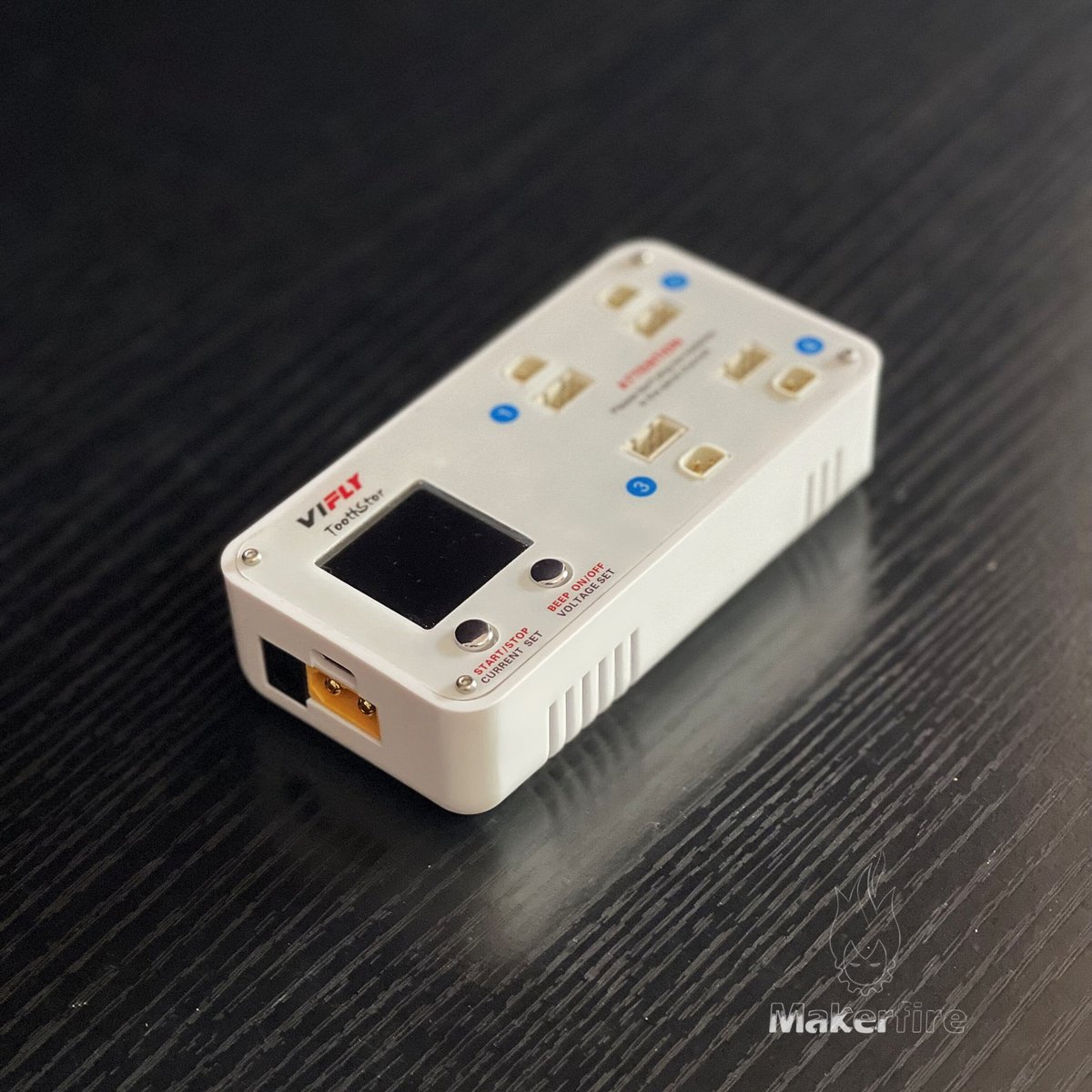 makerfirefpv's tweet photo. 😍VIFLY 4ポート2Sバッテリー保管充電器!
バランスXH2.54とBT3.0の両方に対応!👍
😎乞うご期待!!
https://t.co/P07CbGaKAq
#vifly #2sharger #makerfire #LiPocharger https://t.co/JEtJEA3Q9g