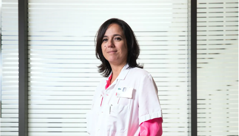 🏆La personnalité vaudoise de l'année est la Pre Jocelyne Bloch. Retrouvez l'article du @24heuresch ➡️ shorturl.at/lnLS2 @CHUVLausanne @EPFL #vaudoisdelannee #vaud #personnalite #santé #neurochirurgie