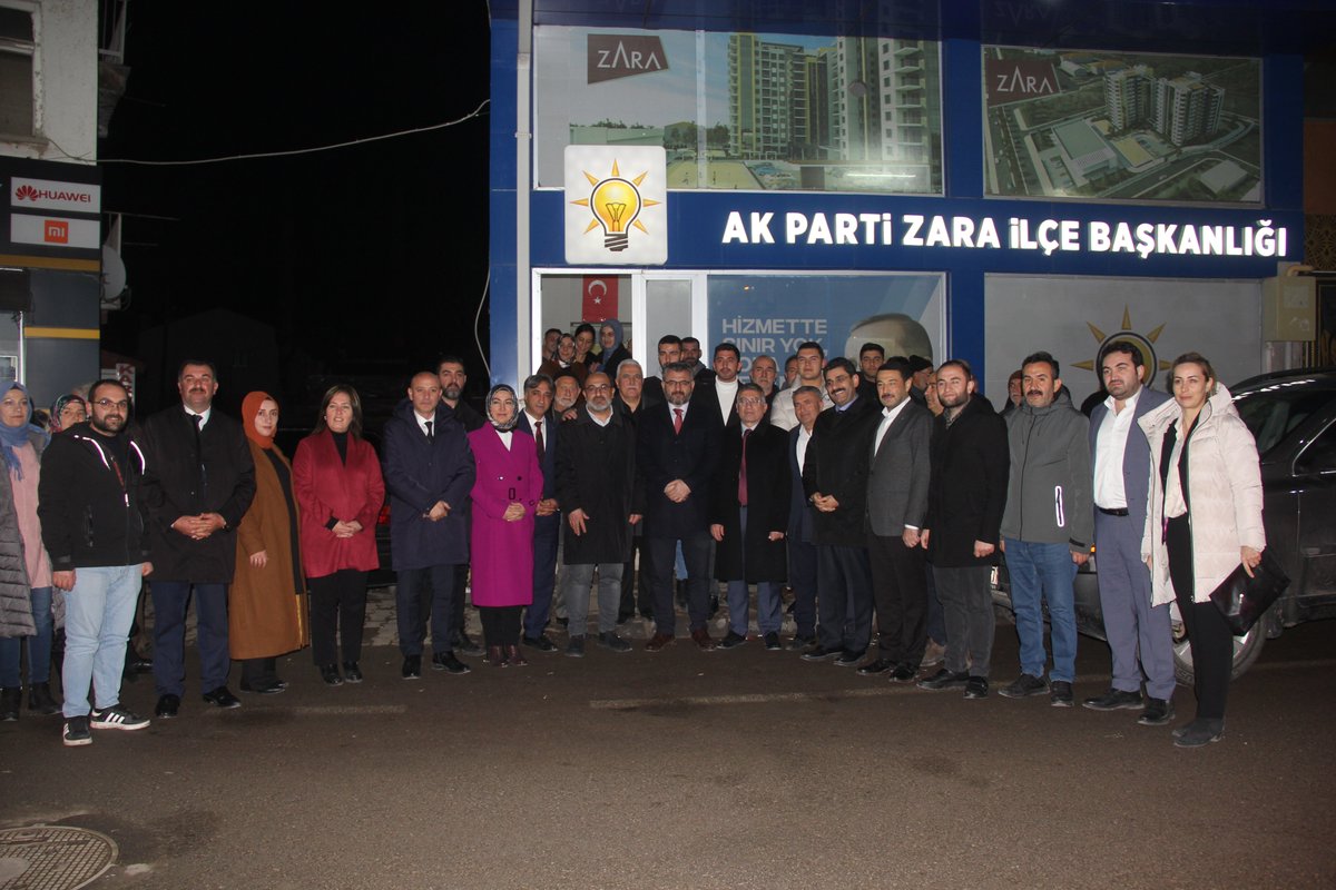TBMM Grup Başkanımız Sayın Abdullah Güler; #Sivas Milletvekillerimiz Hakan Aksu, Rukiye Toy, İl Başkanımız Yusuf Tanrıverdi, İlçe Başkanımız Ahmet Okur ve teşkilat mensuplarımızla; #Zara İlçe Başkanlığı binasında  değerlendirme ve istişare toplantısı gerçekleştirdi.