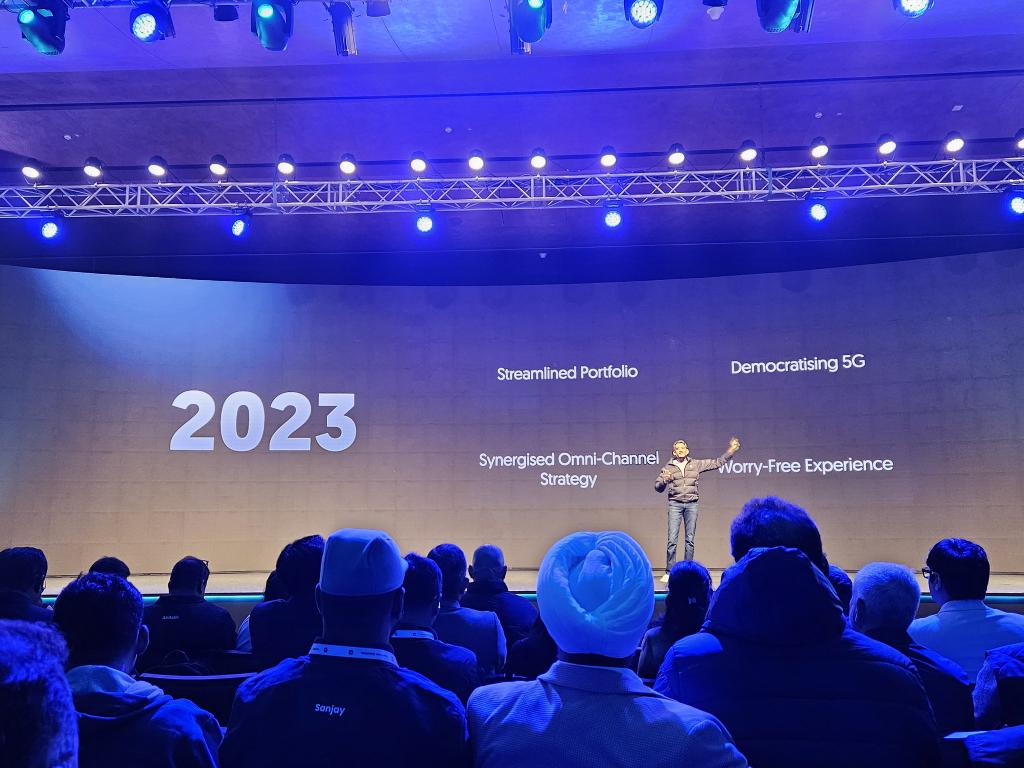 Shilpijain30's tweet photo. At #RedmiNote13    series launch event. Congratulations @XiaomiIndia for completing 10 successful years in India. https://t.co/J5VMk813CW
