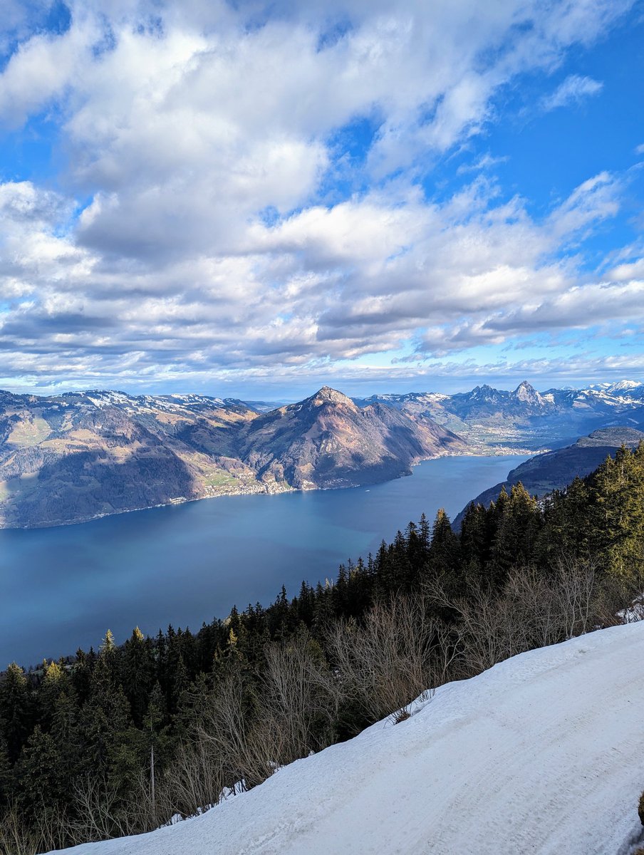 HikingSchweiz's tweet photo. Yesterday was another glorious day in Central Switzerland. A few pictures from a sunny afternoon at Klewenalp. 
#Switzerland 🇨🇭 https://t.co/PJS90UwZ0j