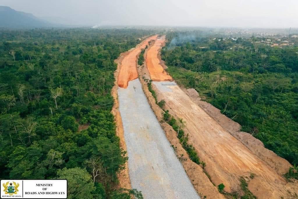 Jojo_stephen1's tweet image. Working Government!!

Construction of Accra -Kumasi Road is progressing steadily.