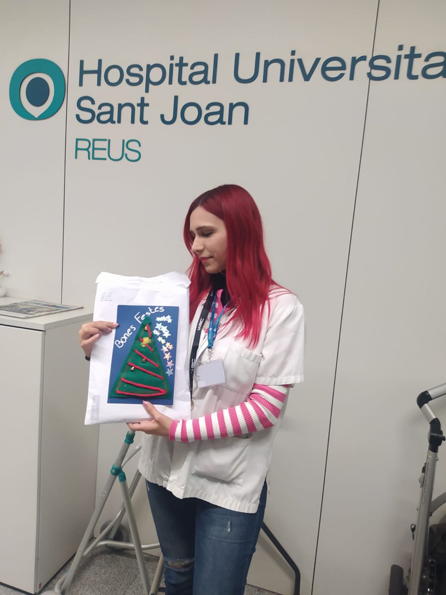 Dipta_cat's tweet photo. 🏥🎄Aquest #Nadal, les persones que es recuperen a l'@HospitalReus han rebut una felicitació molt especial amb unes postals dissenyades i elaborades per alumnat del #CEEAlba de la @Dipta_cat a #Reus.
#EducacióEspecial #Solidaritat https://t.co/iAMtI11mw3