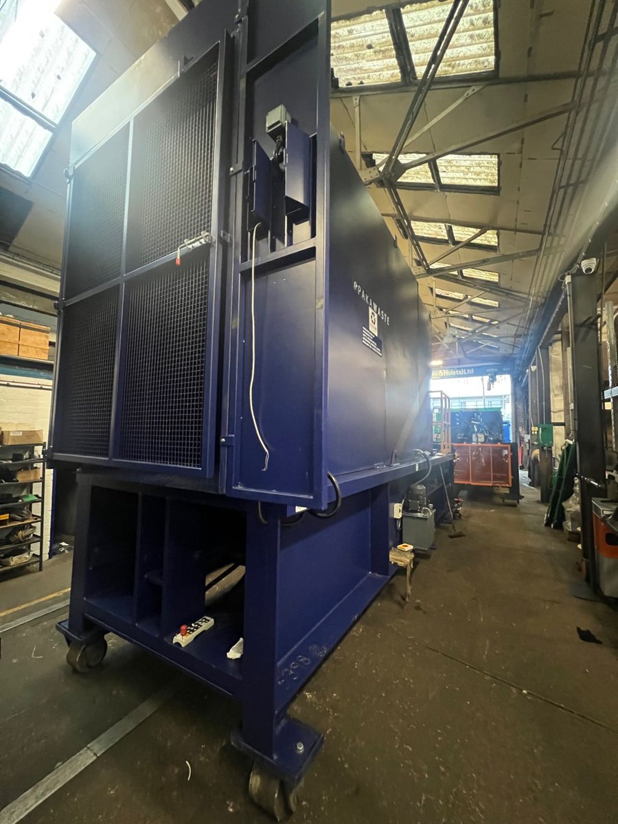 Pakawaste's tweet photo. lots of Mill Size balers going on Rental - 50kg Balers going on rental - Bespoke Compactors https://t.co/6LV7fqhcGU
