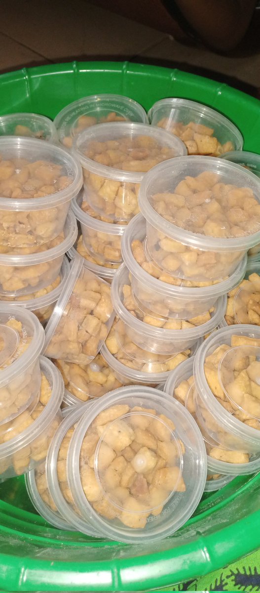 MaxetF80946's tweet image. School snack available for order
Not everyday biscuits to school
#healthsnacks #schoolresumption
#Lagos #chinchin