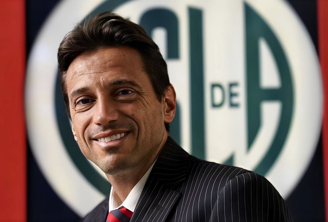 😱🔥 “Matías Lammens y Marcelo Tinelli son los responsables del VACIAMIENTO de #SanLorenzo. Esto va a terminar en la Justicia”.

“Para estar al día, necesitamos 30 MILLONES de DÓLARES. La situación es ALARMANTE”.

“Se deben más de tres sueldos a jugadores y cuerpo técnico”. 

“No
