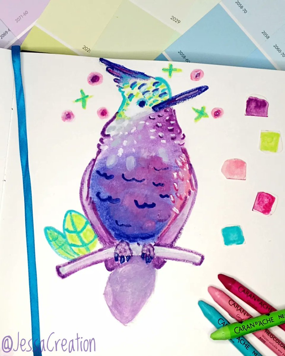 #Birbfest2024 Day 3:Green Crowned PloverCrest💚💜💙
Spent a little longer on this one because it has sooo many beautiful colors! I've also discovered that I enjoy using my NeoColors much more if I dip them in water first,and then draw with them!