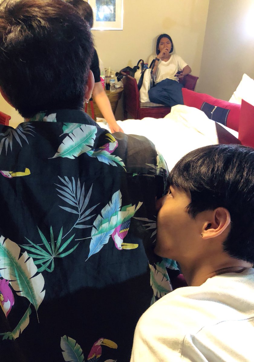 MaaMook's tweet photo. คิดว่าใครฟินมากกว่ากัน ระกว่างพี่กันกับพี่กาว 😂

💚 300+ rt = 300 tickets
💚 1000+ rt = 1000 tickets
📌 : https://t.co/8ifDmEeUR0

#ออฟกัน #offgun https://t.co/k14X8agtGq