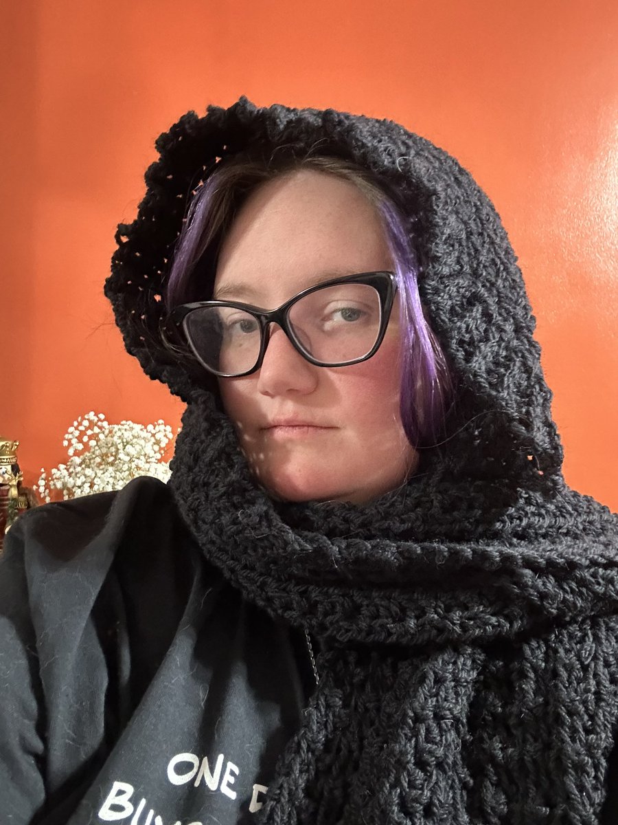 I don’t look good in this picture I just want to show off the I finished the damn hooded scarf I started back when it was warm and forgot about until it got cold. 😂 The scarf isn’t even that good. But is warm (wool) and done. So I’m going to show it off 😁