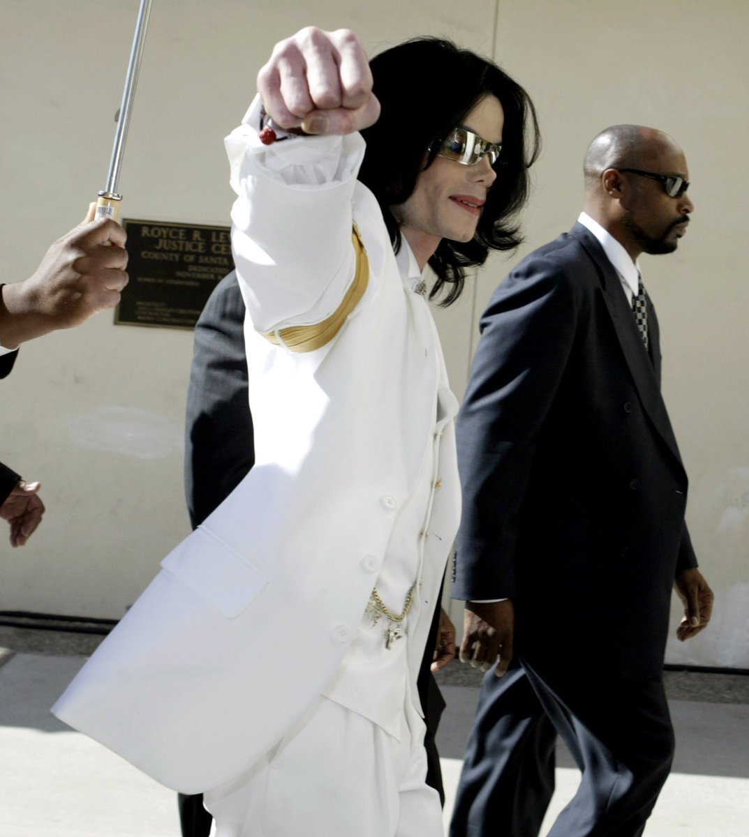 sebasmjjj's tweet image. El mundo le debe una disculpa a Michael Jackson.