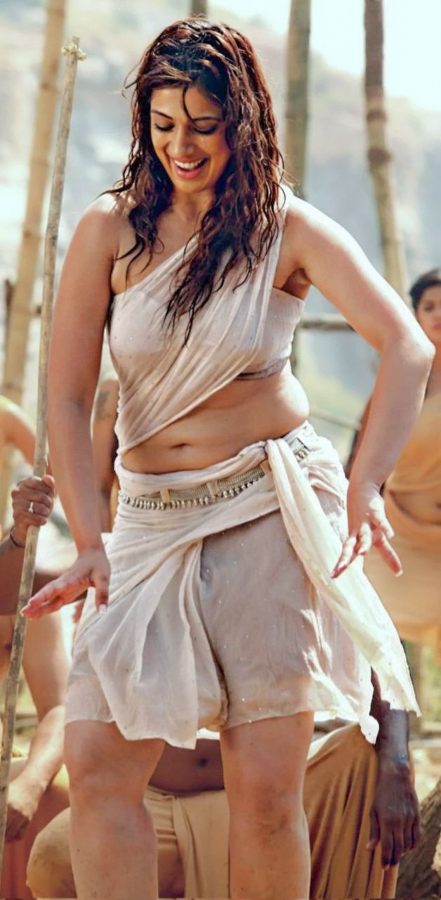 GC-J4K-WcAAAH_0?format=jpg&name=large