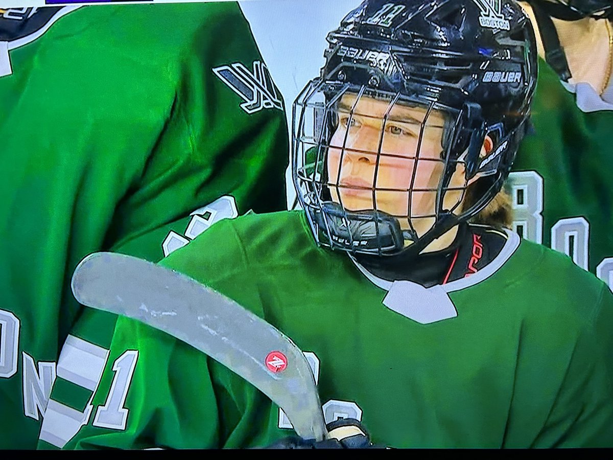 MB_Hurricanes's tweet photo. Alina Müller doesn't use any blade tape? @howiestape @PWHL_Boston https://t.co/jT4WHPO7fa