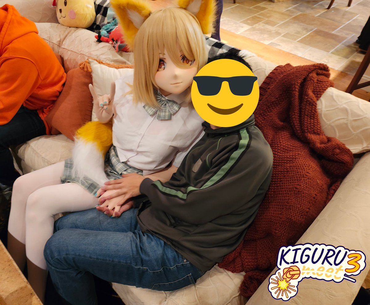 MILF stands for Man I Love Focks

*Ahem* but yeah cutest fox ever!!

🦊 : @Mika_kig 
#kigurumeet #kigurumeet3