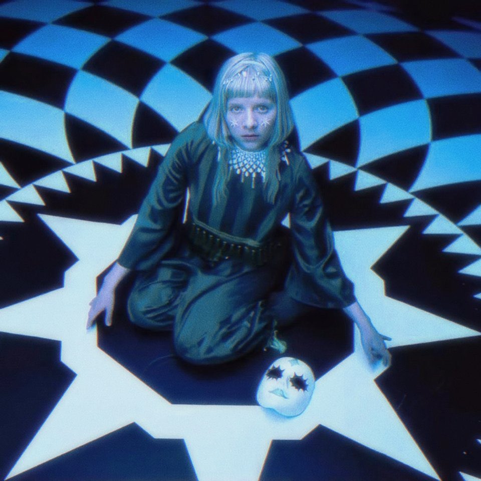 auroraapics's tweet image. a year ago on this day I created this twitter page to support our queen