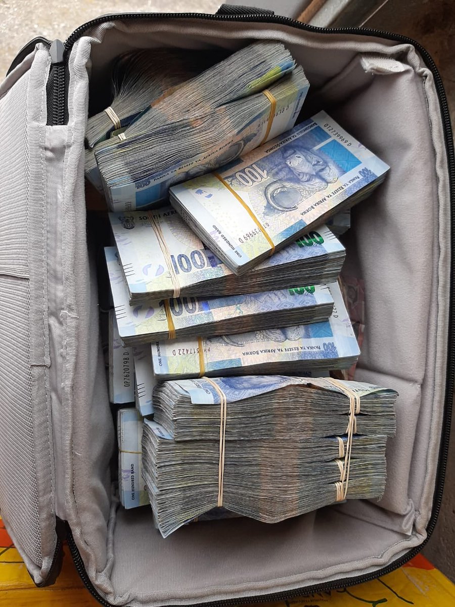 CoralloParis's tweet image. Asambeni syocupha. Sekusile nemashayina sekayavula. #Matsapha #Manzini #TiniTwitter