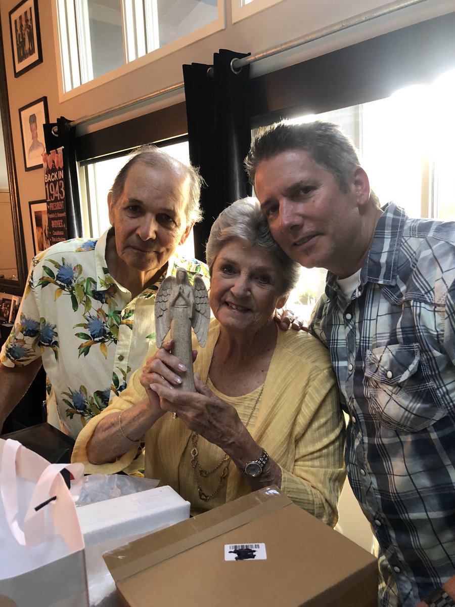 taleof2writers's tweet photo. 80 is AMAZING!! Cheers to more blessed years and joyful memories Mama! https://t.co/z4iZJJaSIb