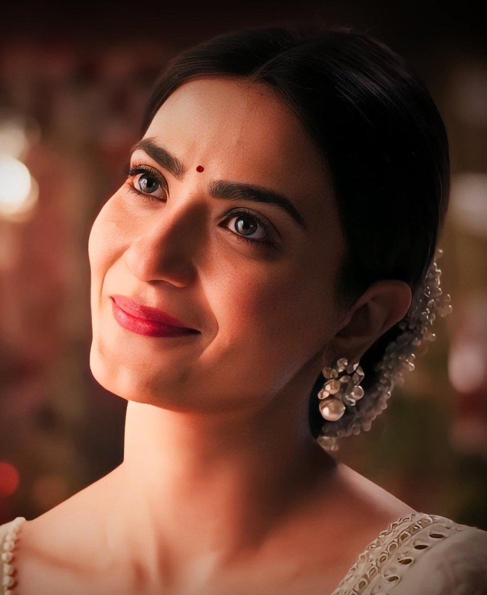 Aditidevsharma's tweet image. 🤍🌈 #choosejoy 💫 #lifeisprecious 🧿