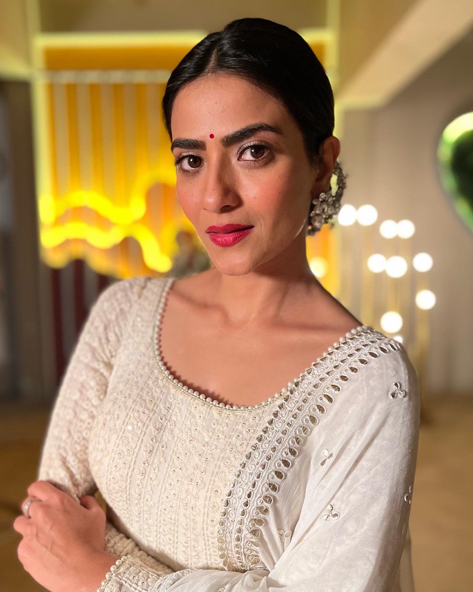 Aditidevsharma's tweet image. 🤍🌈 #choosejoy 💫 #lifeisprecious 🧿